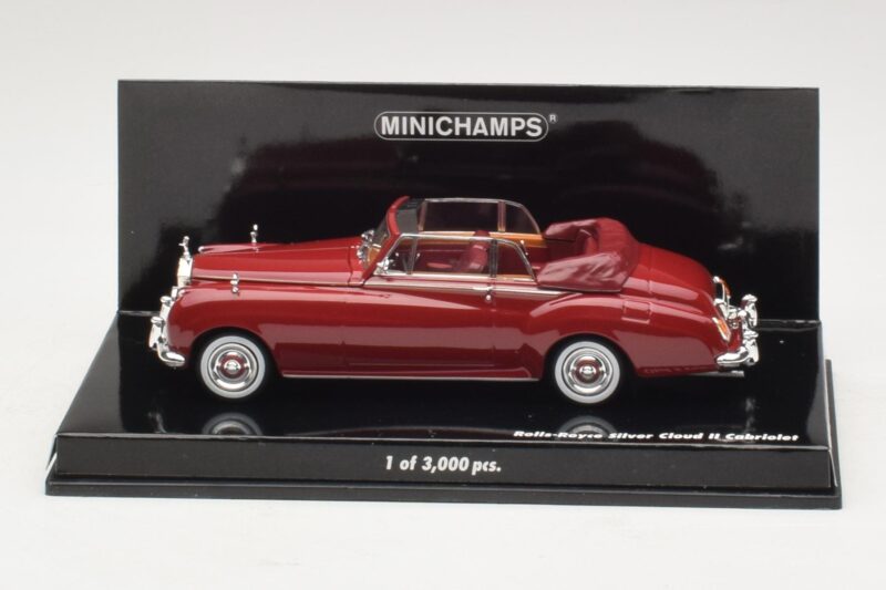 Rolls-Royce Silver Cloud II Avoauto Punainen Minichamps 1:43 436134930 Metalli