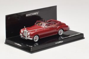 Rolls-Royce Silver Cloud II Avoauto Punainen Minichamps 1:43 436134930 Metalli — kuva 2 / 4