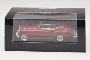Rolls-Royce Silver Cloud II Avoauto Punainen Minichamps 1:43 436134930 Metalli — kuva 4 / 4