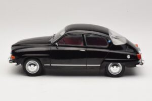 Saab 96 V4 Musta MCG 1:18 MCG18063 Metalli — kuva 3 / 6