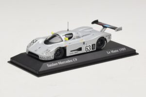Sauber Mercedes C9 #63 J. Mass / M. Reuter / S. Dickens Winners 24 Hours of Le Mans 1989 Minichamps 1:43 B66041033 Metalli — kuva 2 / 5