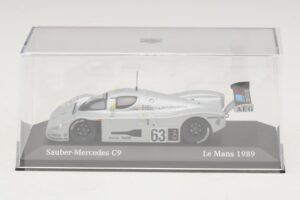 Sauber Mercedes C9 #63 J. Mass / M. Reuter / S. Dickens Winners 24 Hours of Le Mans 1989 Minichamps 1:43 B66041033 Metalli — kuva 4 / 5