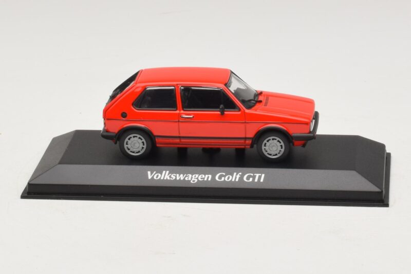 Volkswagen Golf GTI Mk1 Punainen Maxichamps 1:43 Volkswagen Golf GTI Mk1 Punainen Maxichamps 1:43 940055170 Metalli