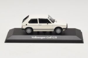 Volkswagen Golf GTI Mk1 Valkoinen Maxichamps 1:43 940055171 Metalli