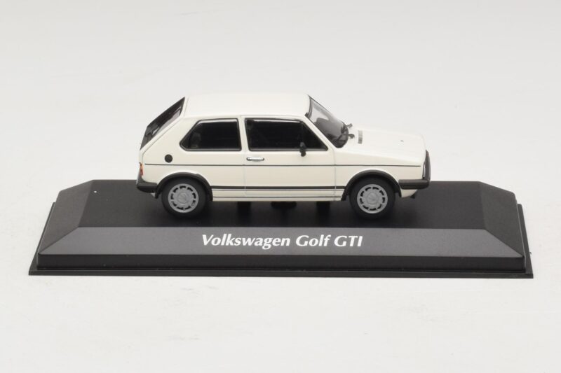Volkswagen Golf GTI Mk1 Valkoinen Maxichamps 1:43 940055171 Metalli