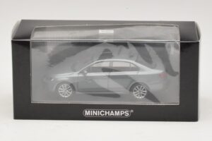Volkswagen Jetta Mk6 Grey Metallic Minichamps 1:43 400059000 Metalli — kuva 4 / 4