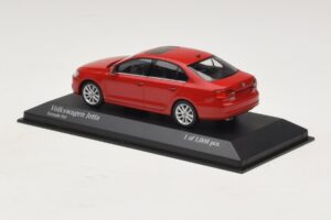 Volkswagen Jetta Mk6 Punainen Minichamps 1:43 400059001 Metalli — kuva 3 / 4