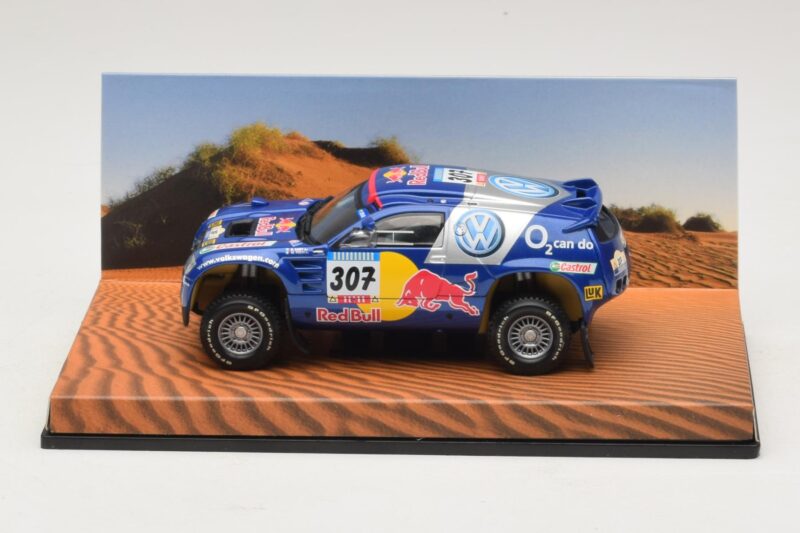 Volkswagen Race Touareg Red Bull #307 Jälleenmyyjän Erikoismalli 2005 Minichamps 1:43 7LO099400PD307 Metalli