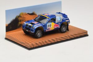 Volkswagen Race Touareg Red Bull #310 Jälleenmyyjän Erikoismalli 2005 Minichamps 1:43 7LO099400PD310 Metalli — kuva 2 / 5