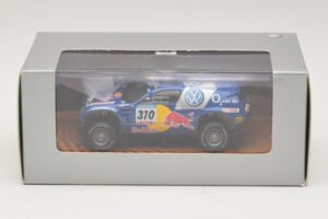 Volkswagen Race Touareg Red Bull #310 Jälleenmyyjän Erikoismalli 2005 Minichamps 1:43 7LO099400PD310 Metalli — kuva 5 / 5