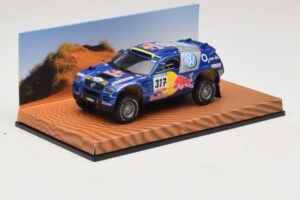 Volkswagen Race Touareg Red Bull #317 Jälleenmyyjän Erikoismalli 2005 Minichamps 1:43 7LO099400PD317 Metalli — kuva 2 / 5