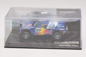 Volkswagen Race Touareg Red Bull #317 Gordon / von Zitzewitz Dakar Rally 2005 Minichamps 1:43 436055317 Metalli — kuva 4 / 5