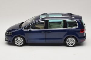 Volkswagen Sharan Blue Metallic Minichamps 1:18 110051000 Metalli — kuva 4 / 8