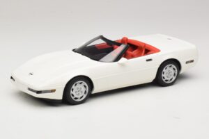 Chevrolet Corvette C4 Avoauto Arctic White GT Spirit 1:18 GT580 Hartsi