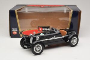 Alfa Romeo 8C Monza Musta Bburago 1:18 3014-P1 Metalli — kuva 6 / 6