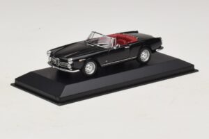 Alfa Romeo Giulia Spider Musta Minichamps 1:43 400120730 Metalli — kuva 2 / 5