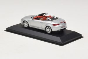 Alfa Romeo Giulia Spider Hopea Minichamps 1:43 400120731 Metalli — kuva 3 / 5