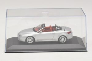 Alfa Romeo Giulia Spider Hopea Minichamps 1:43 400120731 Metalli — kuva 4 / 5