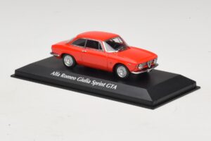 Alfa Romeo Giulia Sprint GTA Punainen Maxichamps 1:43 940120440 Metalli — kuva 3 / 5