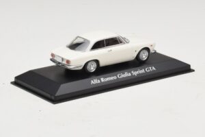 Alfa Romeo Giulia Sprint GTA Valkoinen Maxichamps 1:43 940120441 Metalli — kuva 2 / 5