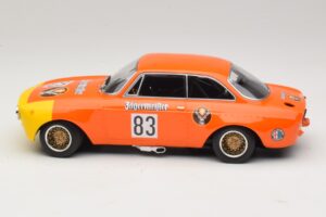 Alfa Romeo GTA 1300 Junior #83 Jagermeister R. Maschke DRM 1972 Minichamps 1:18 155721283 Metalli — kuva 3 / 6
