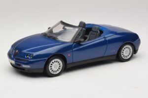 Alfa Romeo Spider 916 Sininen Maisto 1:18 31831 Metalli
