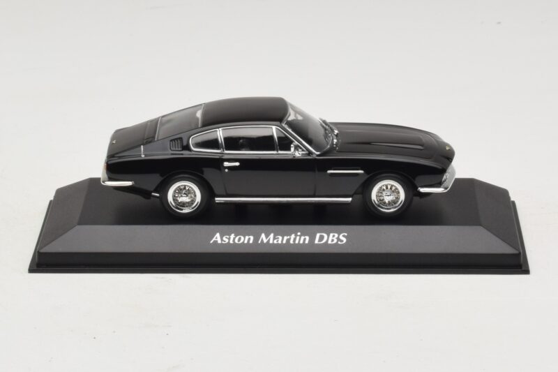Aston Martin DBS Musta Maxichamps 1:43 940137601 Metalli