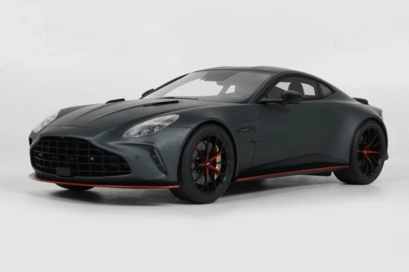 Aston Martin Vantage S Satin Xenon Grey GT Spirit 1:18 GT1017 Hartsi