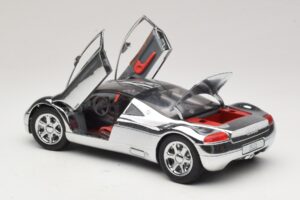 Audi Avus Quattro Chrome Silver Revell 1:18 08830 Metalli — kuva 5 / 8