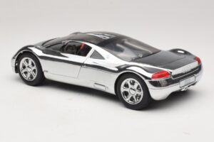 Audi Avus Quattro Chrome Silver Revell 1:18 08830 Metalli — kuva 7 / 8