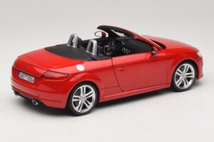 Audi TT 8J Roadster Tango Red Minichamps 1:18 5011400525 Metalli — kuva 3 / 8