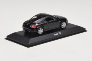 Audi TT 8N Musta Maxichamps 1:43 940017221 Metalli — kuva 2 / 5