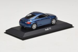 Audi TT 8N Sininen Metallic Maxichamps 1:43 940017220 Metalli — kuva 2 / 5