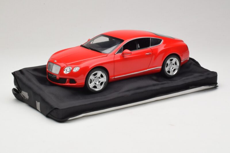 Bentley Continental GT Oranssi Minichamps 1:18 100139922-P1 Metalli