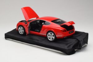 Bentley Continental GT Oranssi Minichamps 1:18 100139922-P1 Metalli — kuva 5 / 8