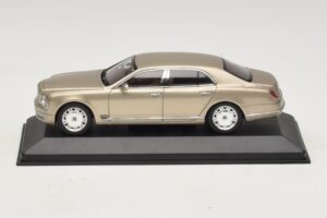 Bentley Mulsanne Kulta Metallic Minichamps 1:43 40433 Metalli