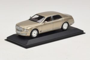 Bentley Mulsanne Kulta Metallic Minichamps 1:43 40433 Metalli — kuva 2 / 5