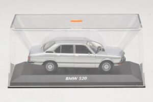 BMW 520 E12 Hopea Maxichamps 1:43 940023000 Metalli — kuva 4 / 5