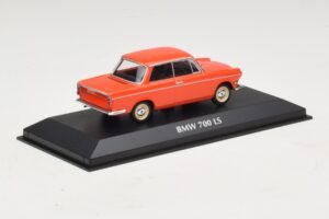 BMW 700 LS Punainen Maxichamps 1:43 940023701 Metalli — kuva 2 / 5