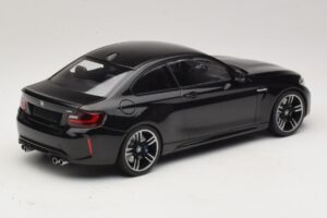 BMW M2 F87 Musta Metallic Minichamps 1:18 155026100 Metalli — kuva 2 / 6