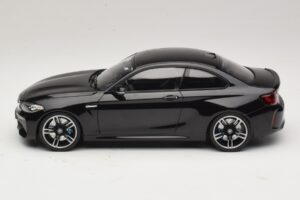 BMW M2 F87 Musta Metallic Minichamps 1:18 155026100 Metalli — kuva 3 / 6