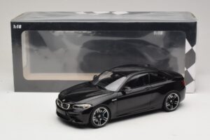 BMW M2 F87 Musta Metallic Minichamps 1:18 155026100 Metalli — kuva 6 / 6