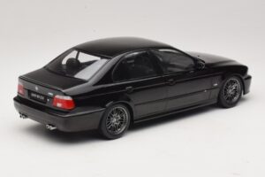 BMW M5 E39 Musta KK-Scale 1:18 KKDC181623 Metalli — kuva 2 / 6