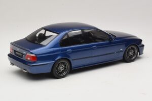 BMW M5 E39 Sininen Metallinen KK-Scale 1:18 KKDC181621 Metalli — kuva 2 / 6