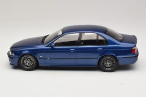 BMW M5 E39 Sininen Metallinen KK-Scale 1:18 KKDC181621 Metalli — kuva 3 / 6