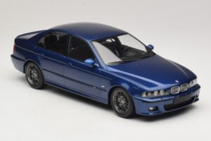BMW M5 E39 Sininen Metallinen KK-Scale 1:18 KKDC181621 Metalli — kuva 4 / 6