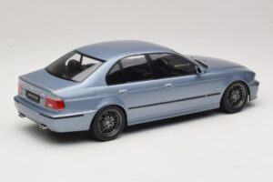 BMW M5 E39 Silverstone Blue Metallic KK-Scale 1:18 KKDC181622 Metalli — kuva 2 / 6