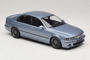 BMW M5 E39 Silverstone Blue Metallic KK-Scale 1:18 KKDC181622 Metalli — kuva 4 / 6
