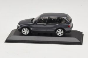 BMW X5 E53 4.4i Harmaa Metallic Korvaava Pakkaus Minichamps 1:43 80420393166-R1 Metalli