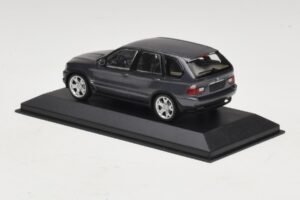 BMW X5 E53 4.4i Harmaa Metallic Korvaava Pakkaus Minichamps 1:43 80420393166-R1 Metalli — kuva 3 / 5